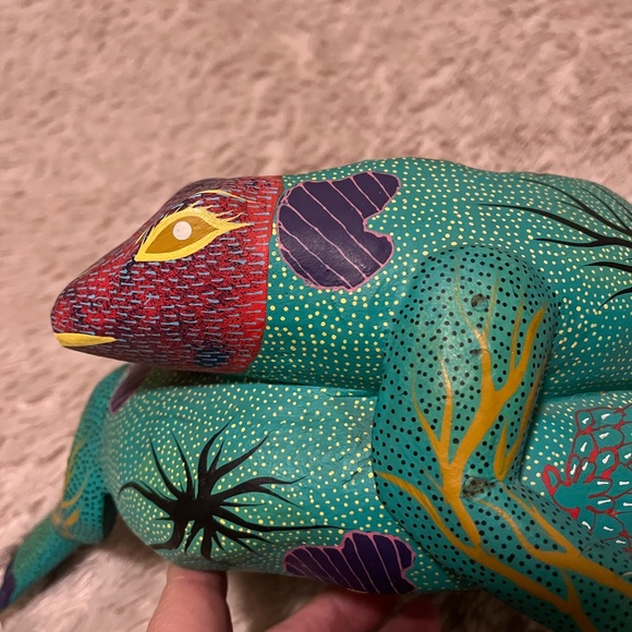 Iguana Alebrije Wood sculpture folk art Oaxaca, Mexico Javier C - Picture 2 of 11